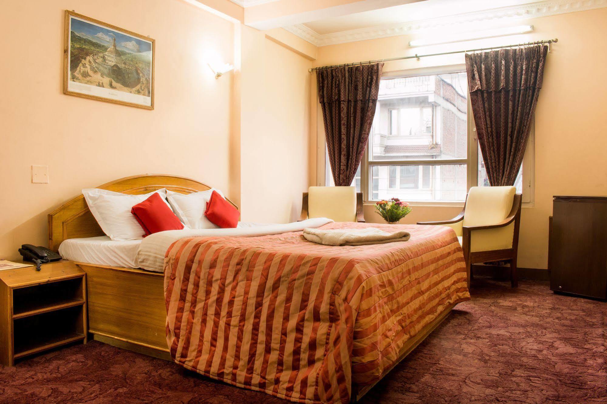 Hotel Kamal Катманду Екстер'єр фото
