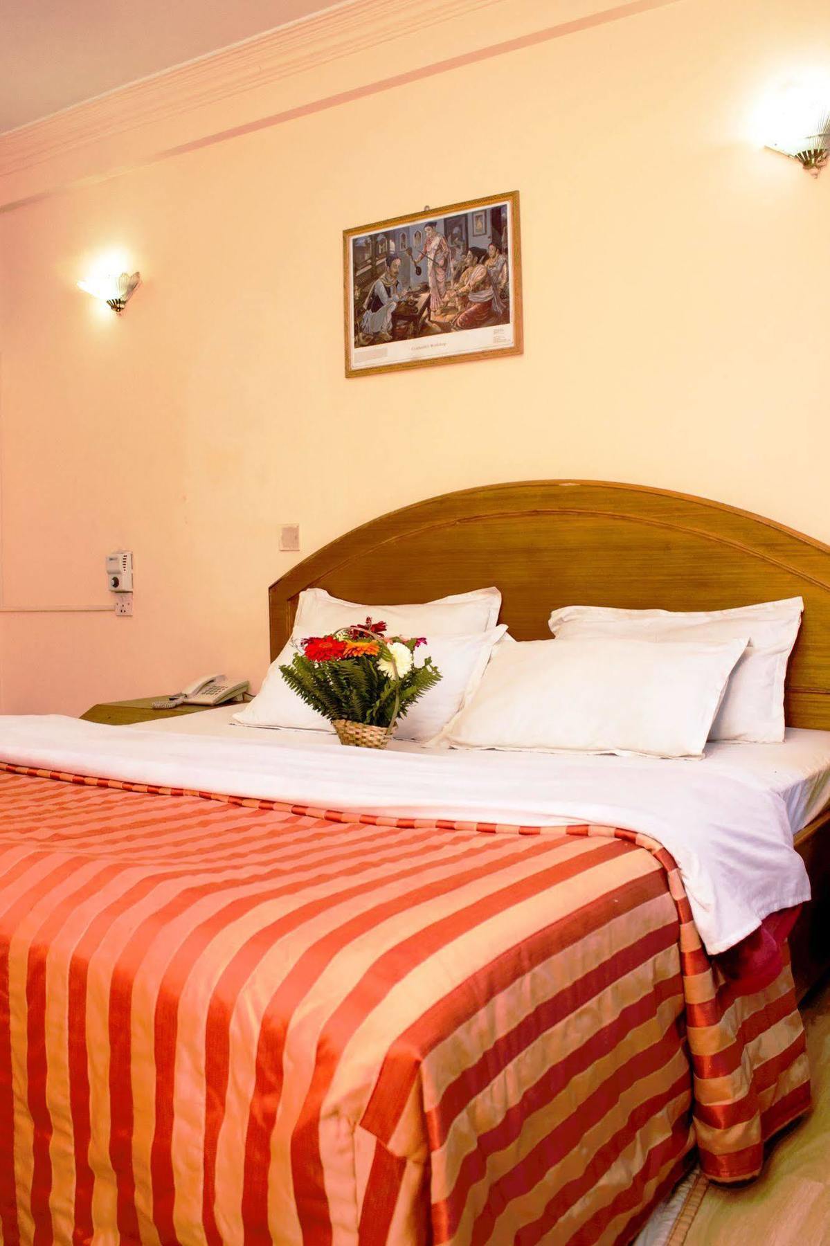Hotel Kamal Катманду Екстер'єр фото