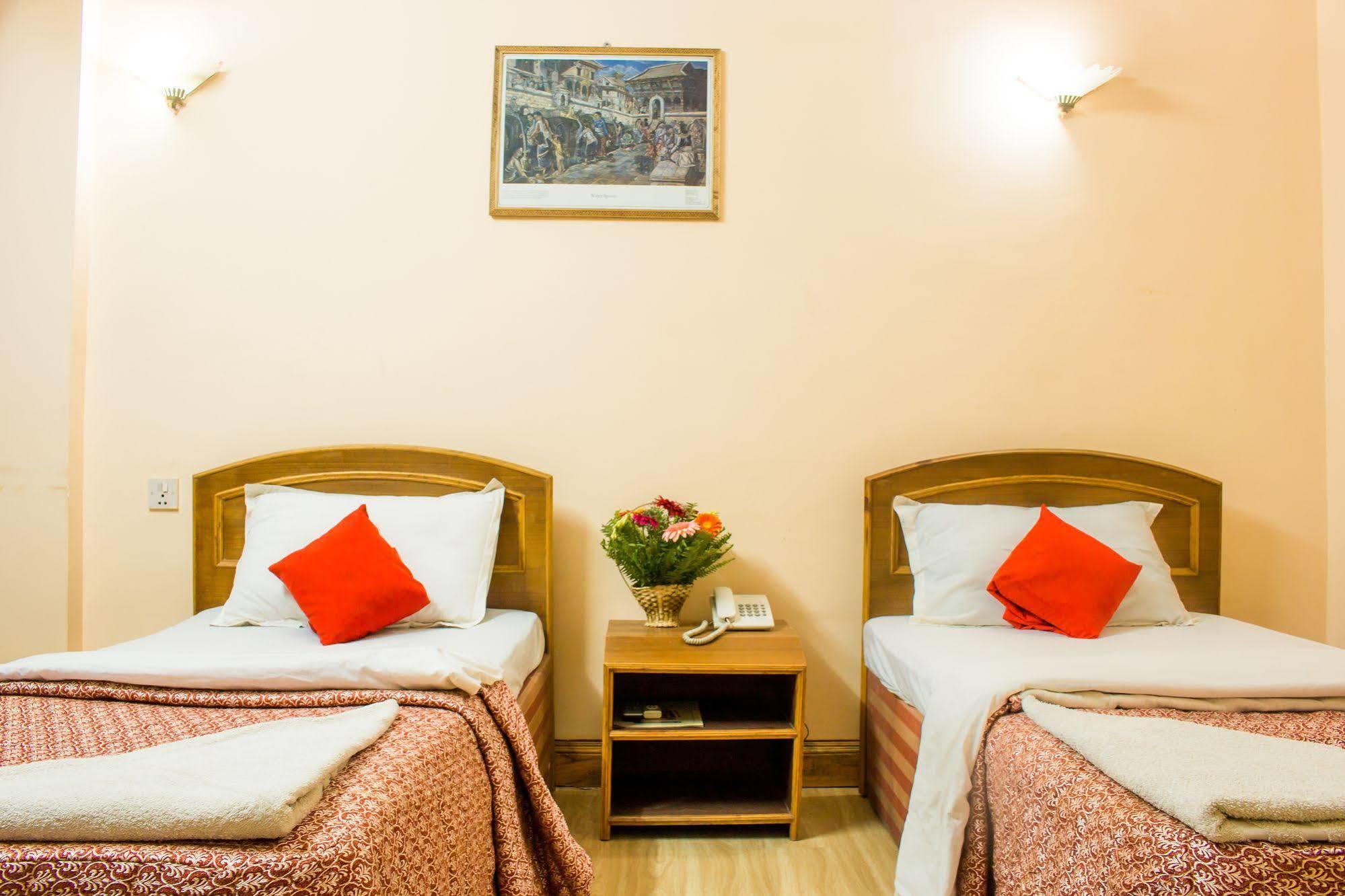 Hotel Kamal Катманду Екстер'єр фото